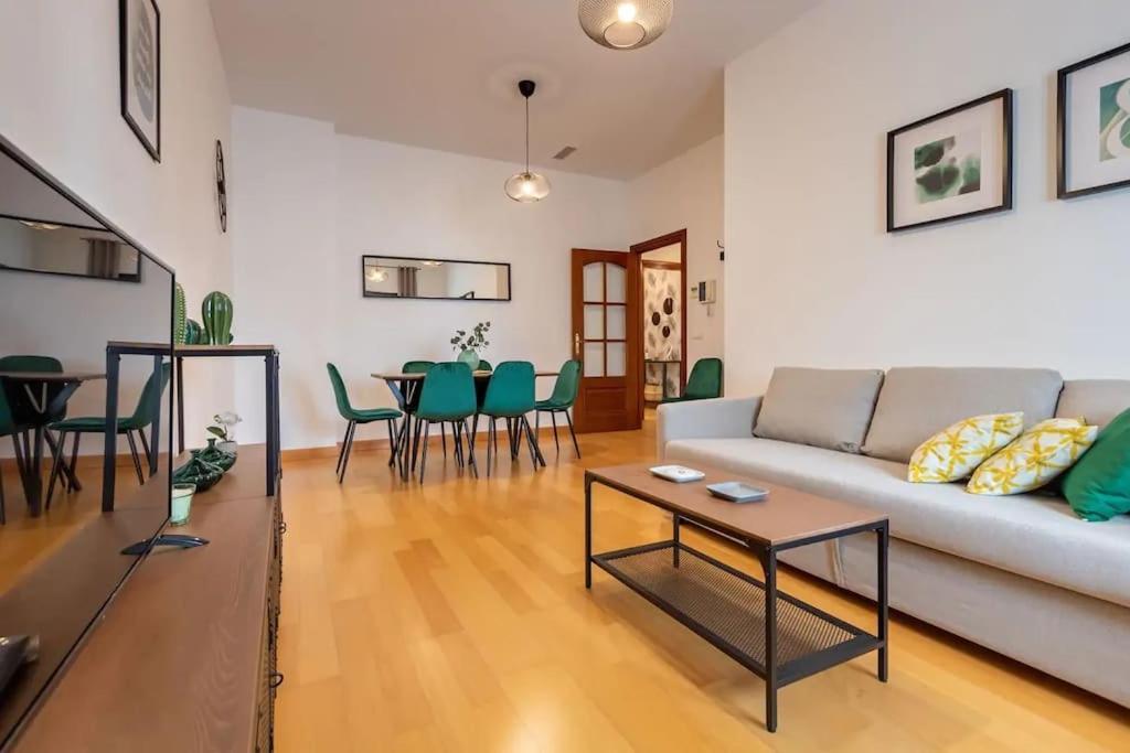 Jdcbl - Peaceful Wonderful Apartment In City Center เซบีญา ภายนอก รูปภาพ