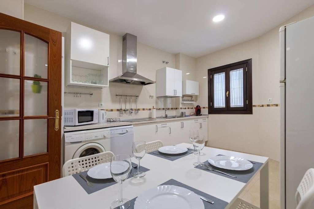 Jdcbl - Peaceful Wonderful Apartment In City Center เซบีญา ภายนอก รูปภาพ