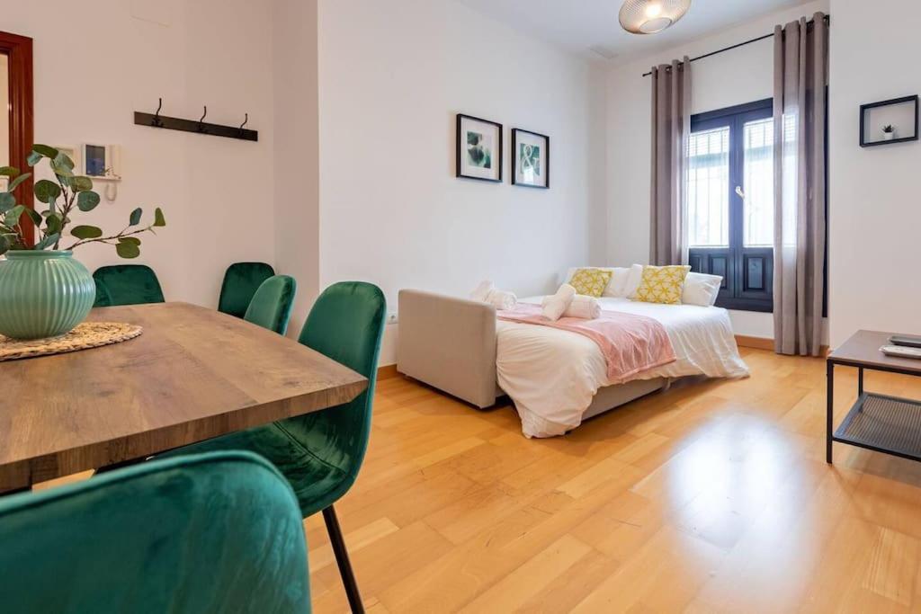Jdcbl - Peaceful Wonderful Apartment In City Center เซบีญา ภายนอก รูปภาพ