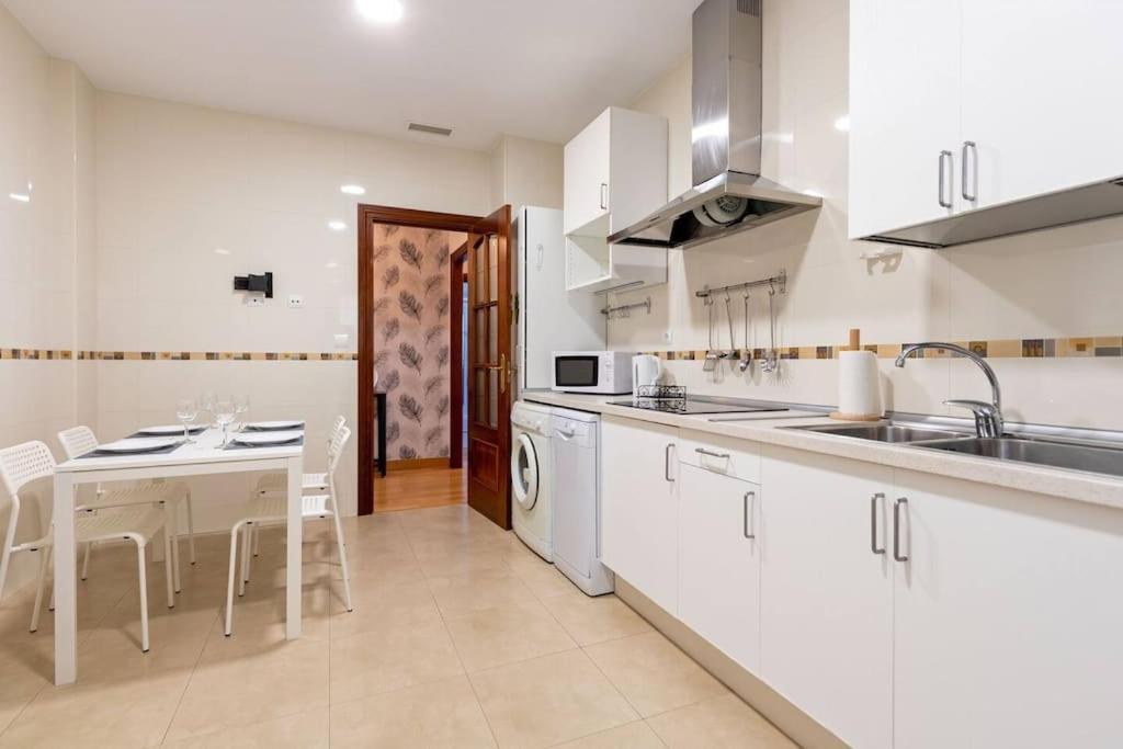 Jdcbl - Peaceful Wonderful Apartment In City Center เซบีญา ภายนอก รูปภาพ